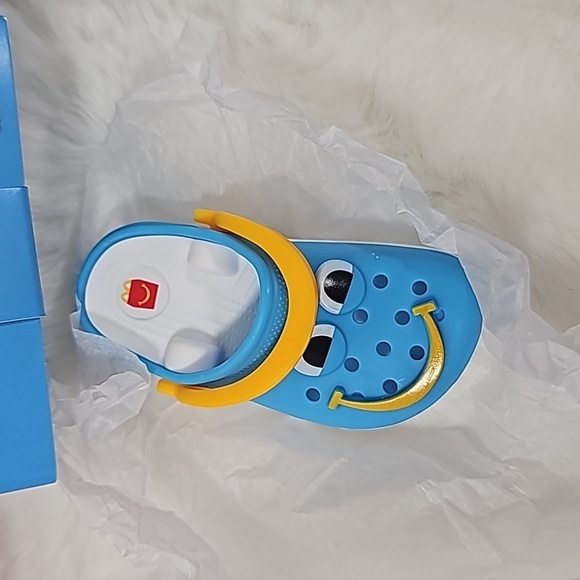 McDonald's Happy Meal Crocs Keychains # 4 # 6 #7 - Picture 3 of 5